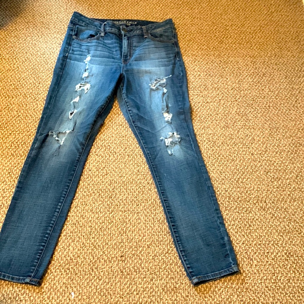 Excellent condition distressed American Eagle Stretch Jeggings